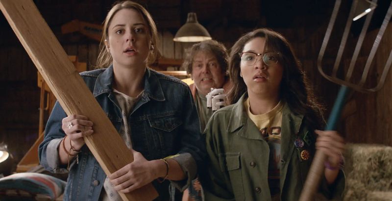 REVIEW: 'Snatchers' is the Teen Horror-Comedy You Didn't Know You Needed 1 Snatchers