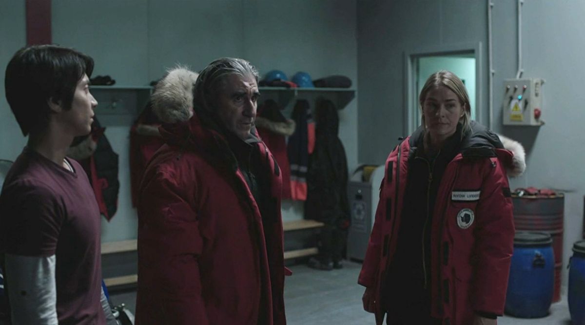 Crew of the Polaris IV in The Head Season 1