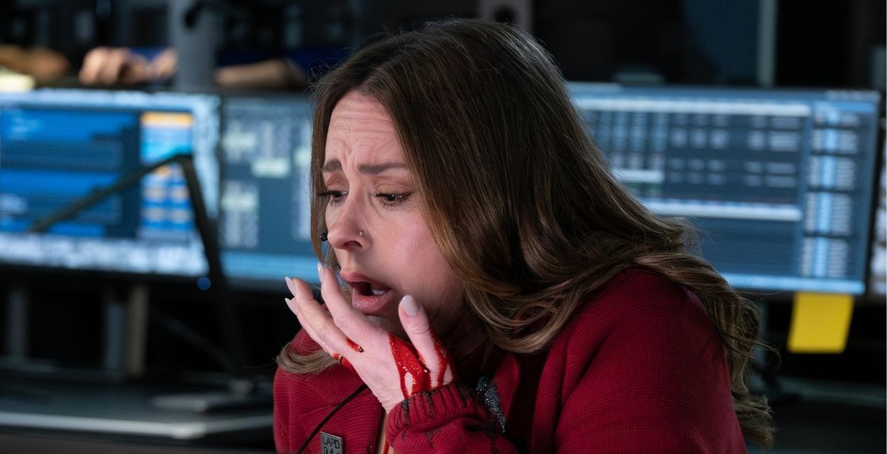Jennifer Love Hewitt in 9-1-1 Season 8 Episode 12