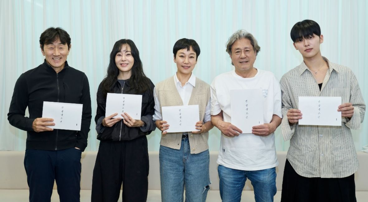 Notes from the Last Row promotional image with cast