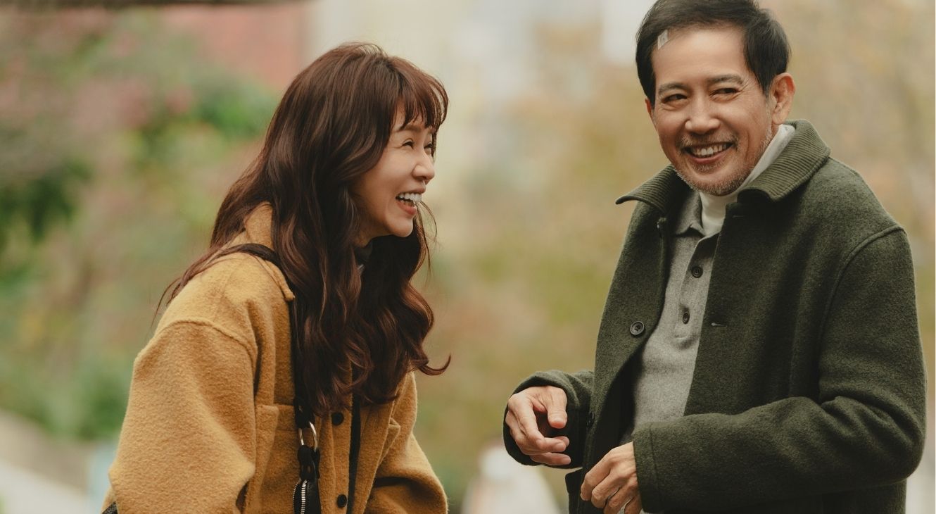 Hsieh Ying-xuan and Chin Han in Forget You Not