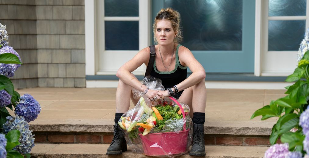 Meghann Fahy as Devon in Sirens (2025)