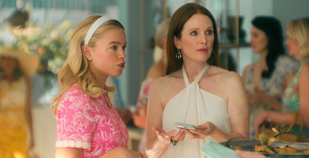 Millie Alcock and Julianne Moore in Sirens