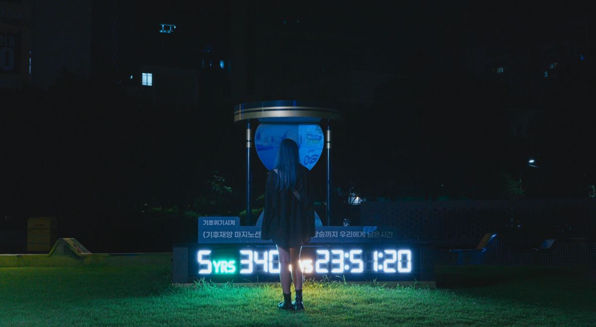 Hanah in The Last Woman on Earth