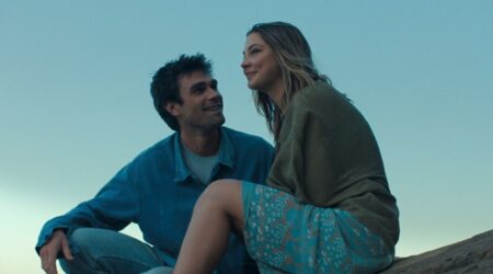 Madelyn Cline and KJ Apa in The Map That Leads to You